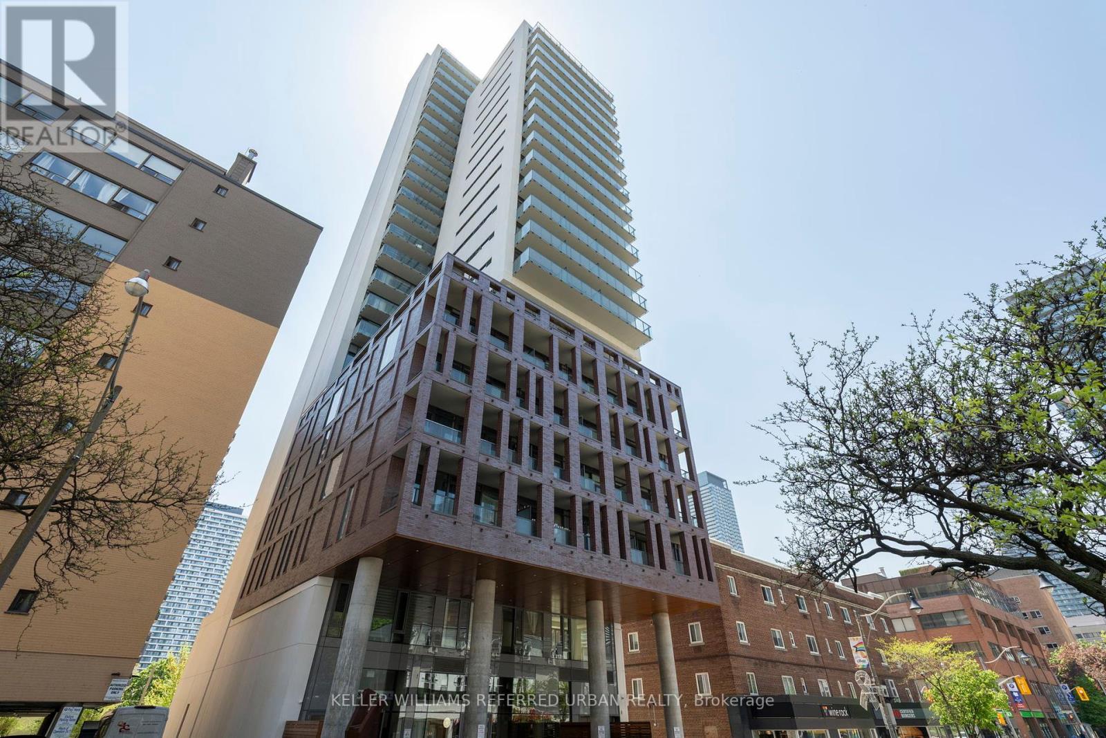 402 - 81 Wellesley Street E, Toronto, Ontario  M4Y 0C5 - Photo 1 - C12161842