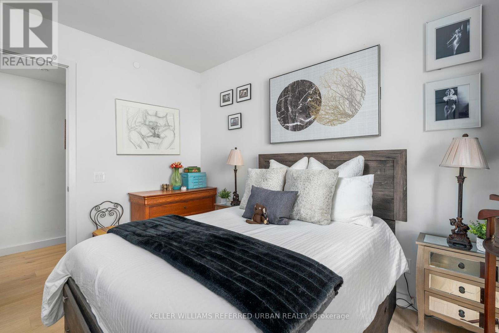 402 - 81 Wellesley Street E, Toronto, Ontario  M4Y 0C5 - Photo 13 - C12161842