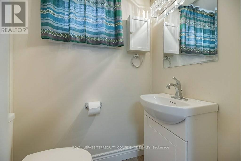 219 Betty Ann Drive, Toronto, Ontario  M2R 1A6 - Photo 14 - C12161981