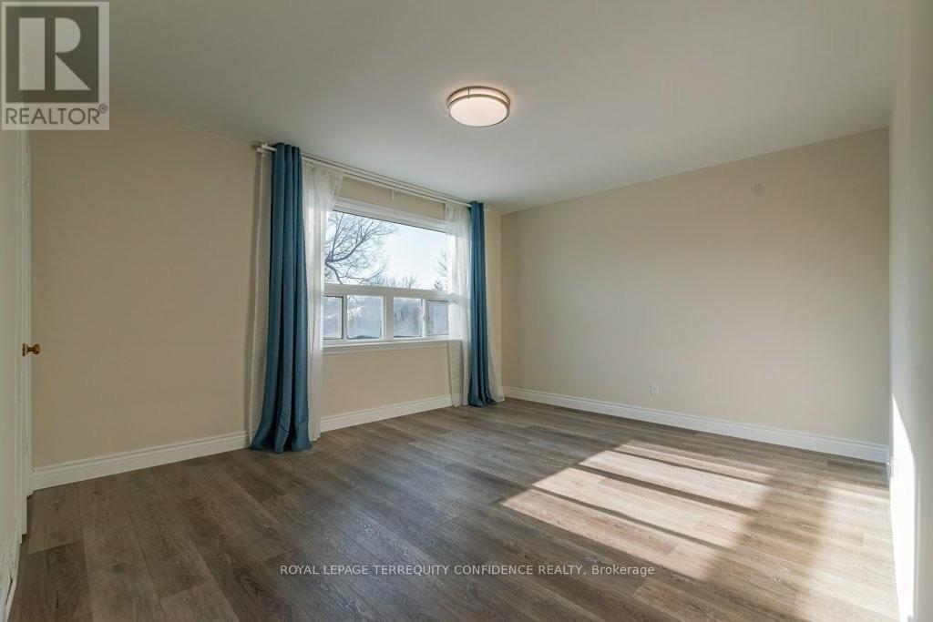 219 Betty Ann Drive, Toronto, Ontario  M2R 1A6 - Photo 6 - C12161981