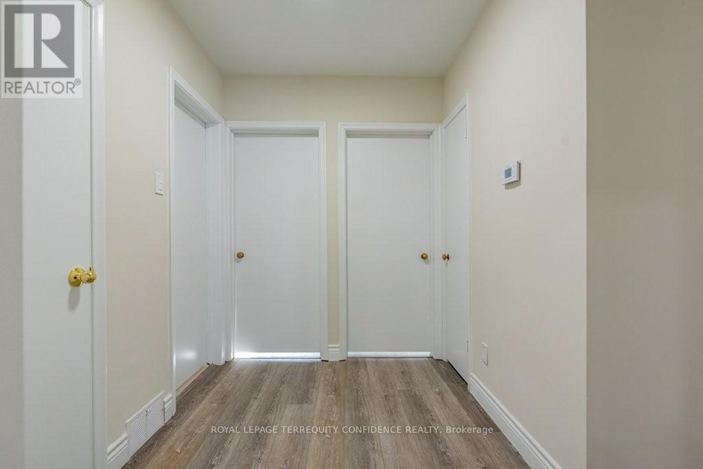 219 Betty Ann Drive, Toronto, Ontario  M2R 1A6 - Photo 9 - C12161981