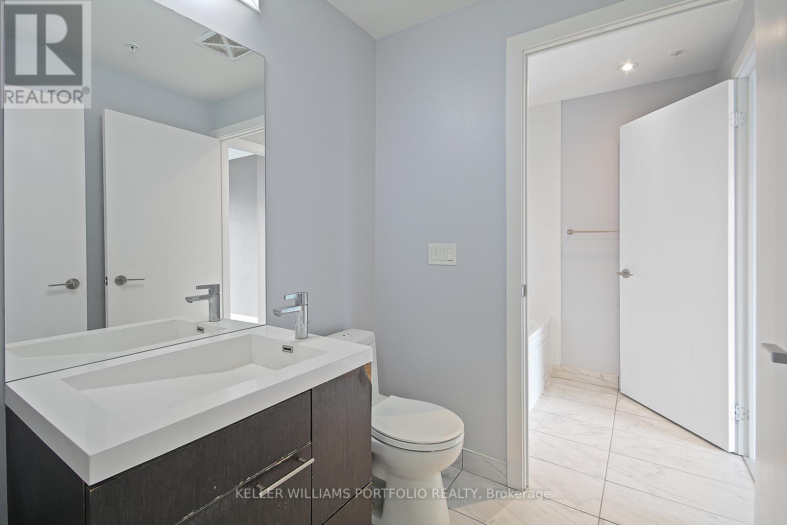 2605 - 30 Nelson Street, Toronto, Ontario  M5V 0H5 - Photo 22 - C12161982