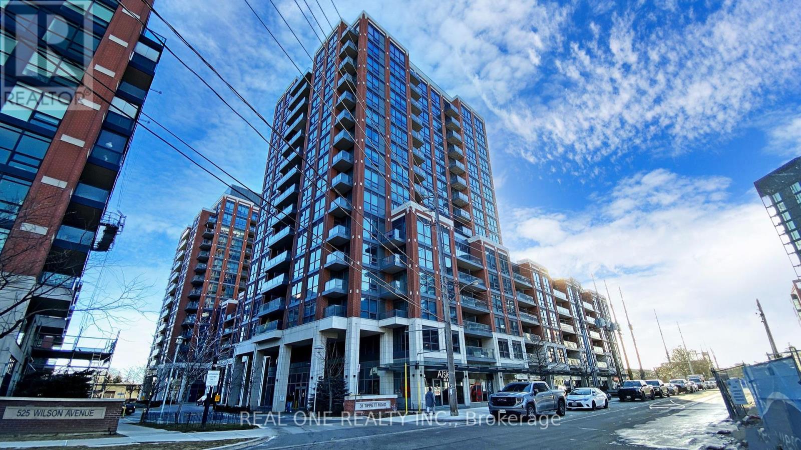 839 - 31 TIPPETT ROAD, Toronto, Ontario