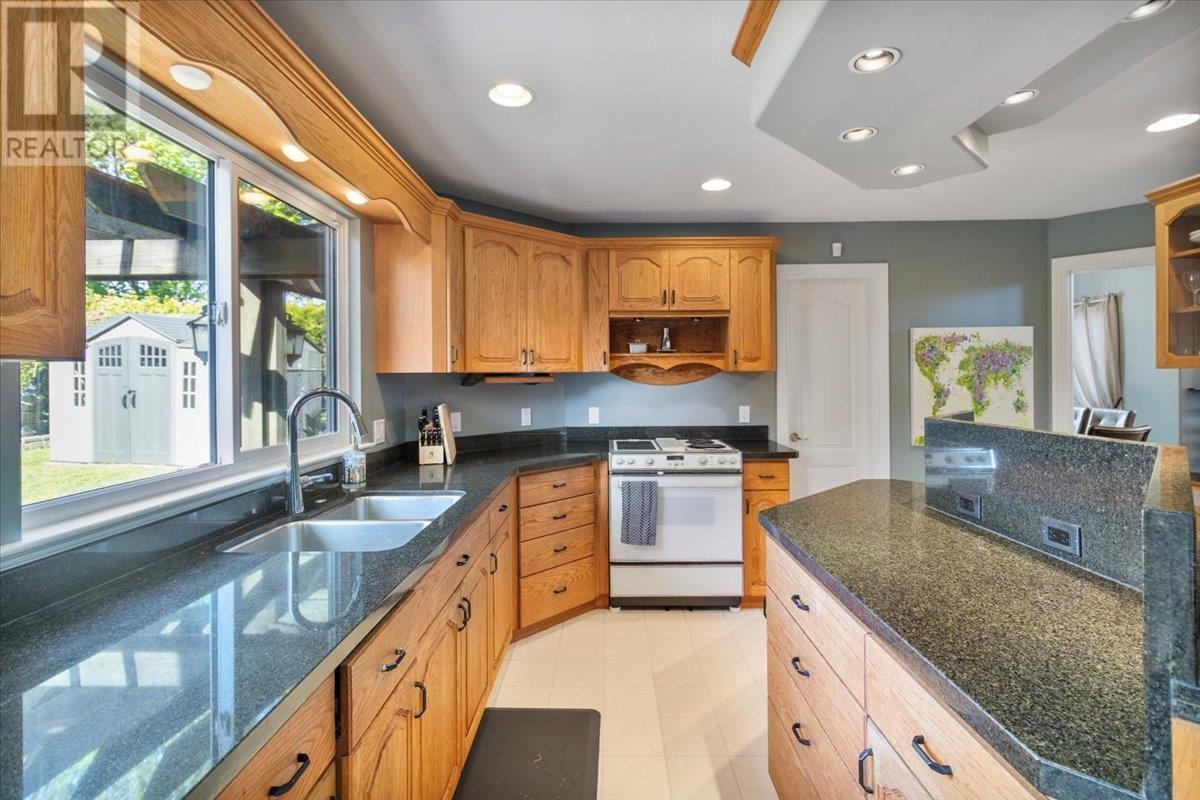 10413 Tamarack Crescent, Maple Ridge, British Columbia  V2W 1B3 - Photo 12 - R3005163