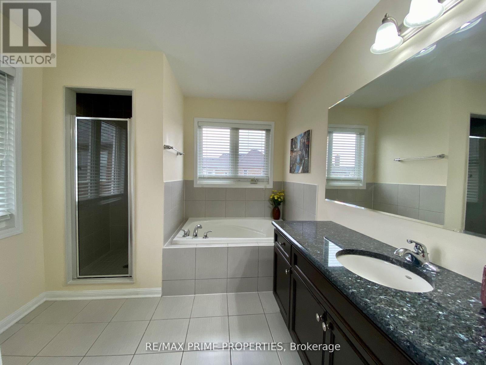 4 Wagon Works Street, Markham, Ontario  L6B 0X1 - Photo 30 - N12160756