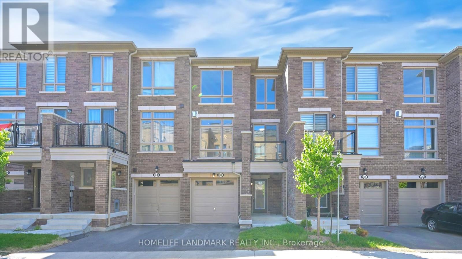 39 Drover Circle, Whitchurch-Stouffville, Ontario  L4A 4X2 - Photo 2 - N12158849