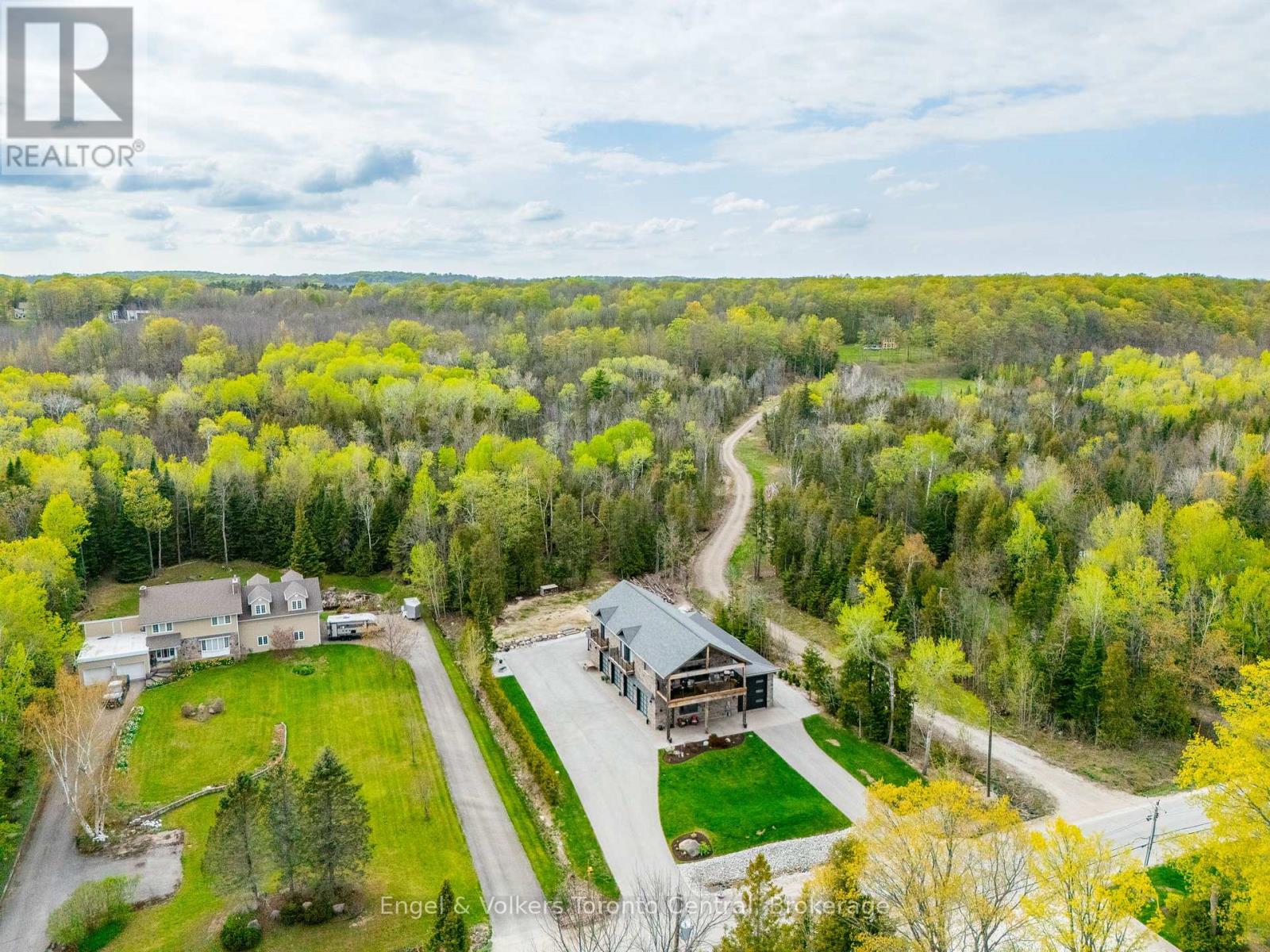 242 Balmy Beach Road, Georgian Bluffs, Ontario  N4K 5N4 - Photo 40 - X12162115
