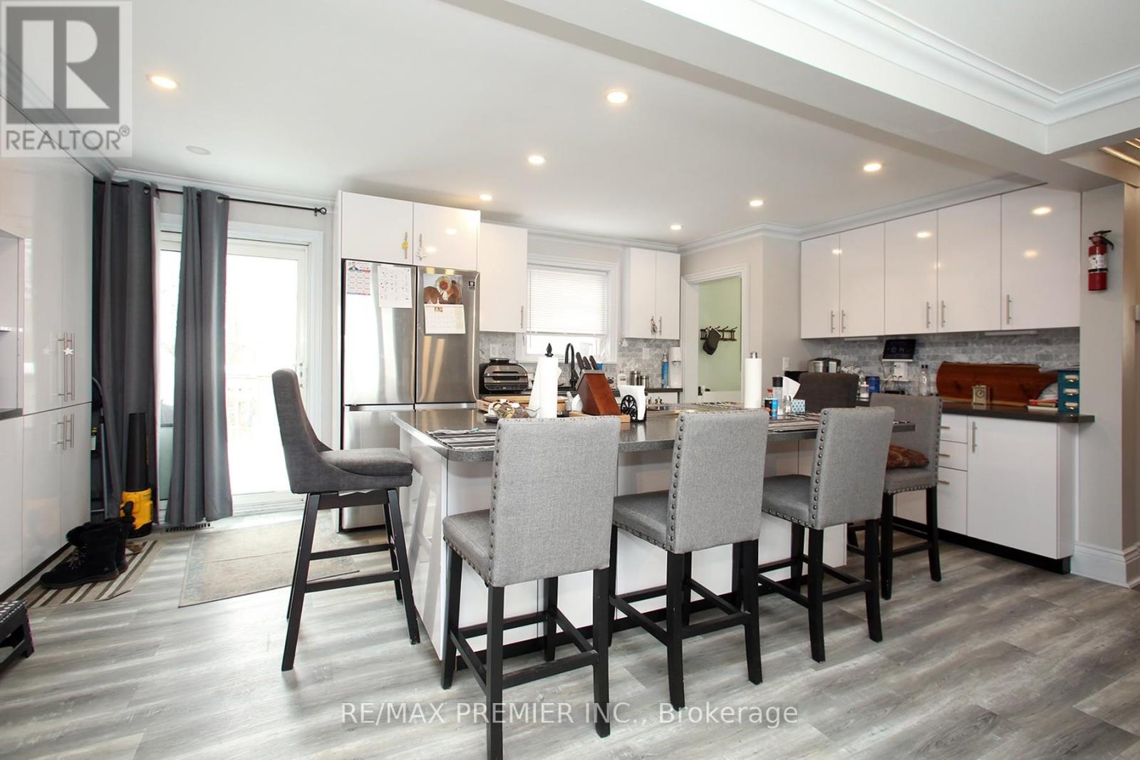 1914 Liverpool Road, Pickering, Ontario  L1V 1W5 - Photo 6 - E12161498