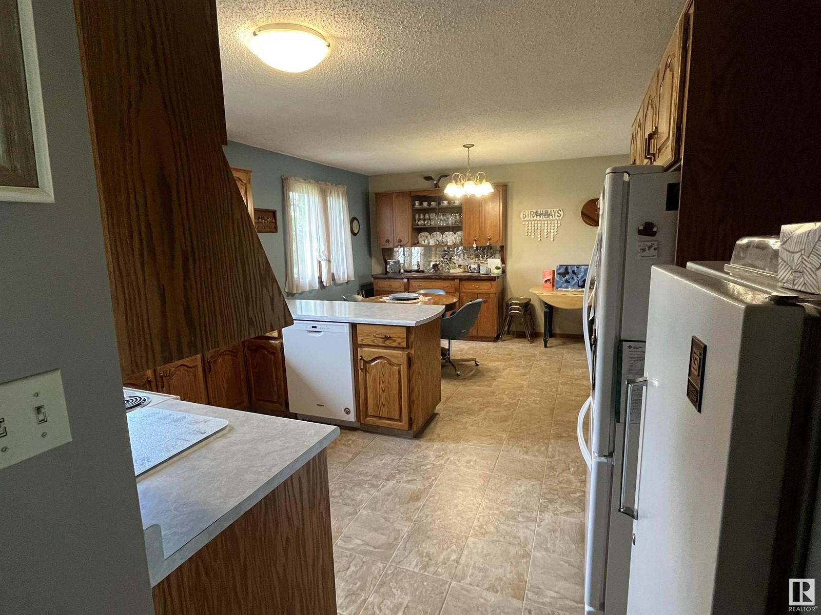 Property at 5120 52 AV image 5