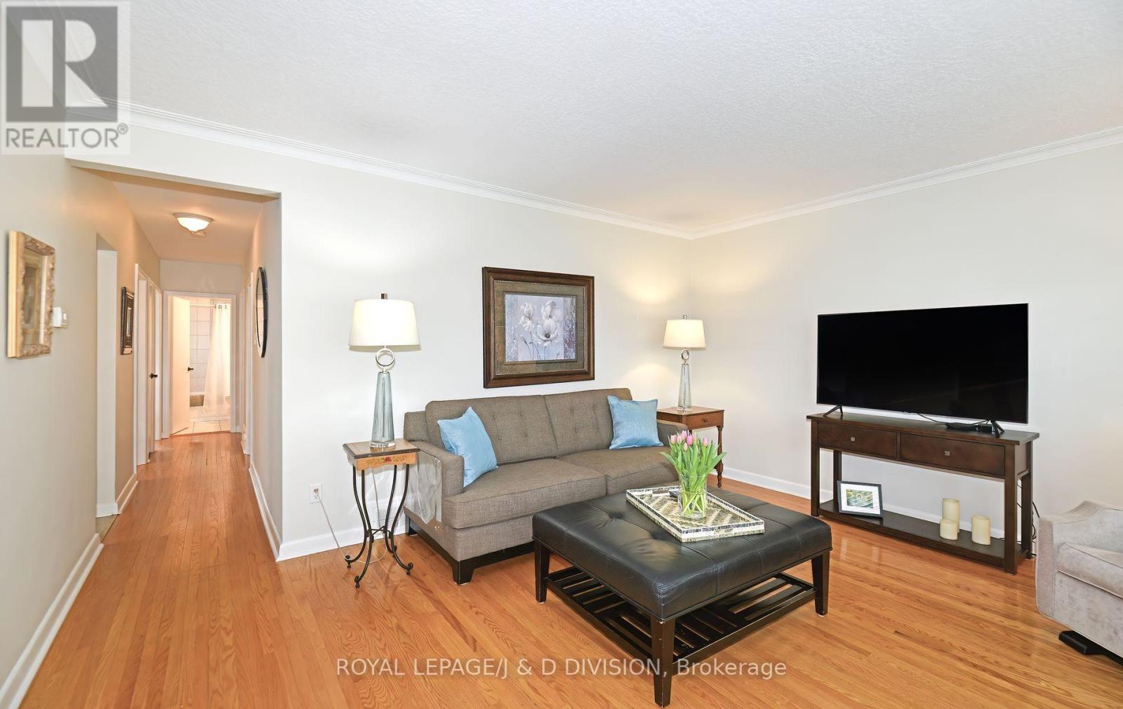 19 Brian Avenue, Toronto, Ontario  M1R 3J1 - Photo 6 - E12161806