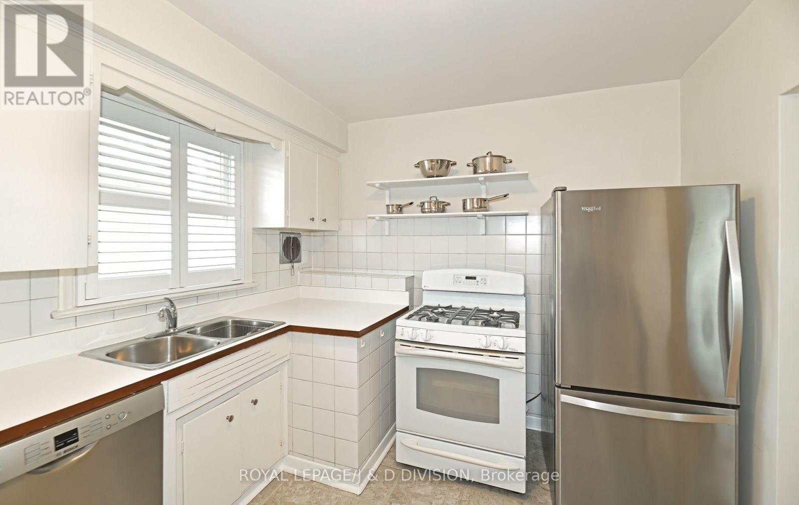 19 Brian Avenue, Toronto, Ontario  M1R 3J1 - Photo 7 - E12161806