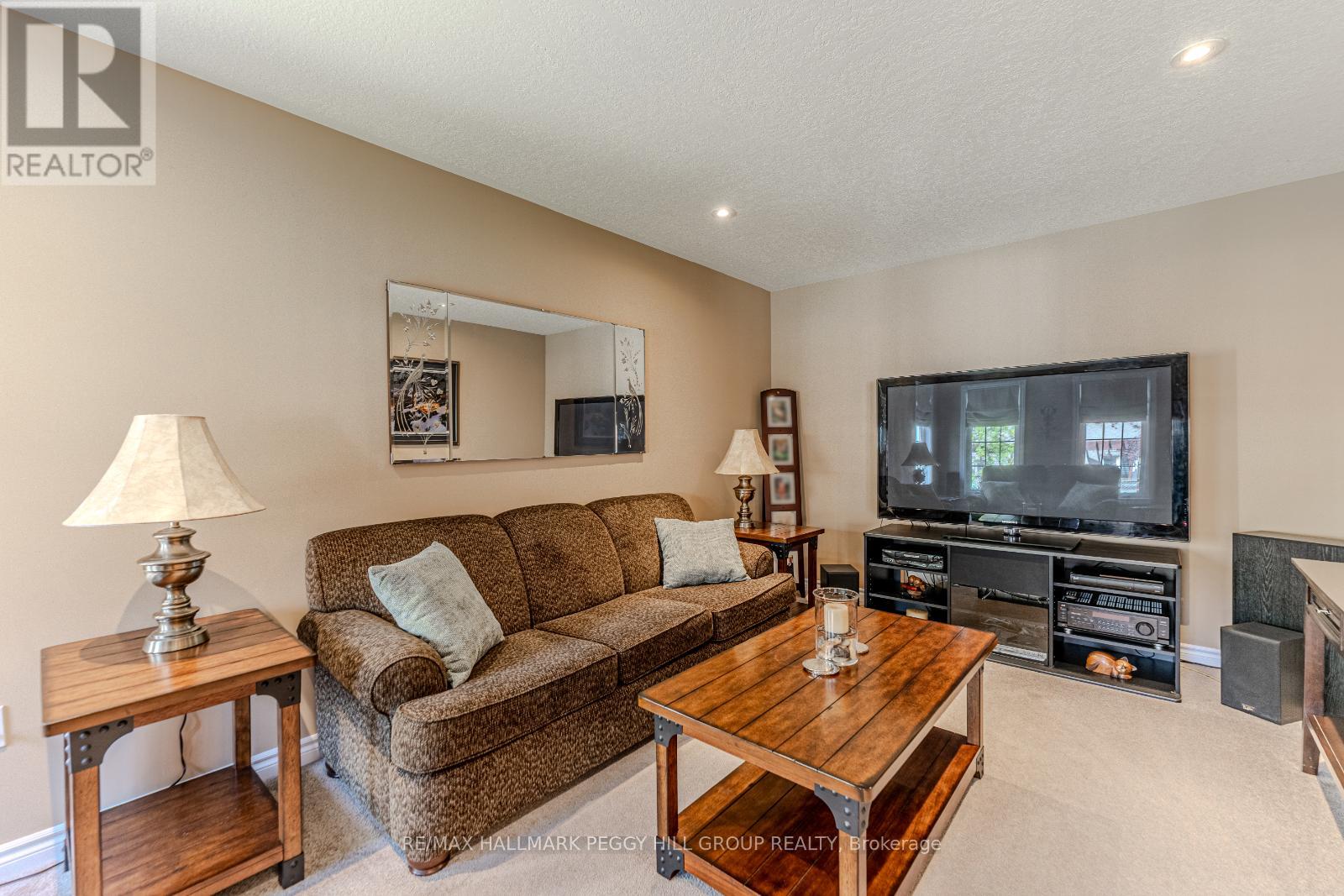 64 Summerset Drive, Barrie, Ontario  L4N 0B1 - Photo 7 - S12150321