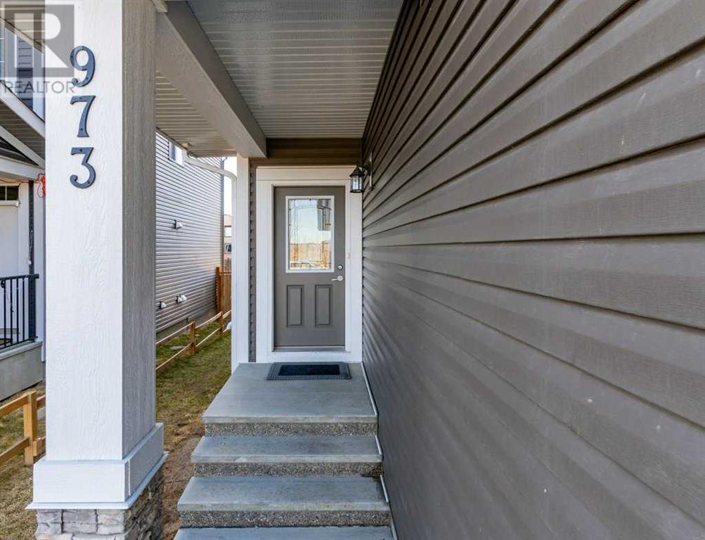 973 Midtown Avenue Sw, Airdrie, Alberta  T4B 4V7 - Photo 3 - A2207657