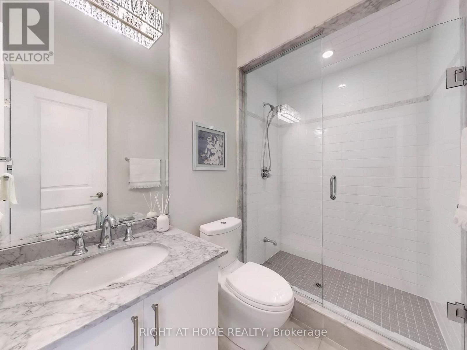 10 Carrville Woods Circle, Vaughan (Patterson), Ontario  L6A 4Z6 - Photo 40 - N12161430
