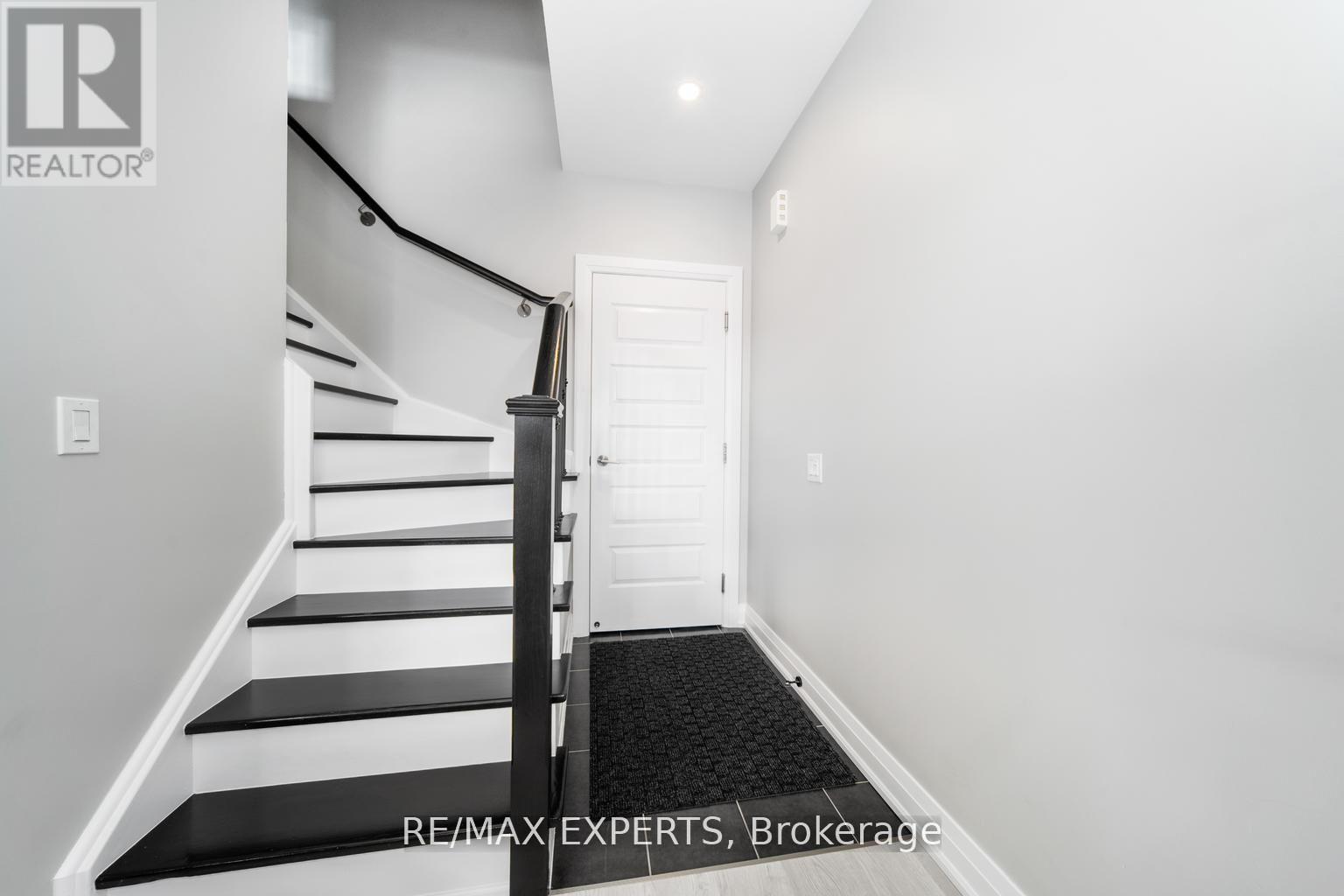 40 - 8167 Kipling Avenue, Vaughan, Ontario  L4L 0G4 - Photo 29 - N12161445
