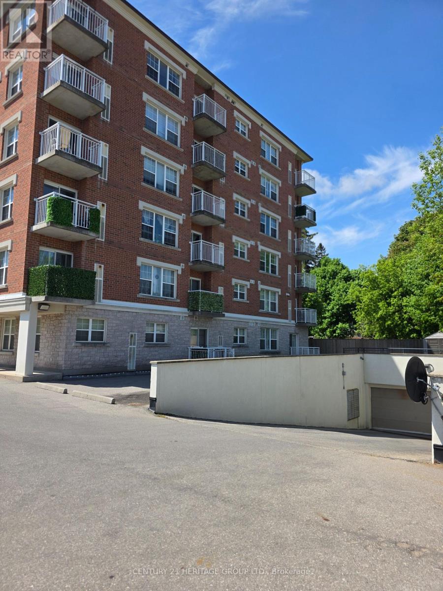 Property at 401 - 35 HUNT AVENUE image 3