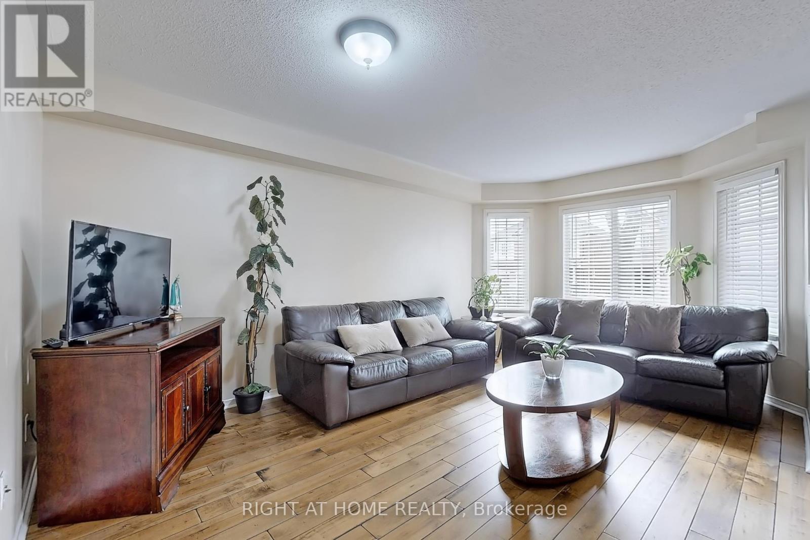20 Decoroso Drive, Vaughan, Ontario  L4H 1V2 - Photo 3 - N12161628