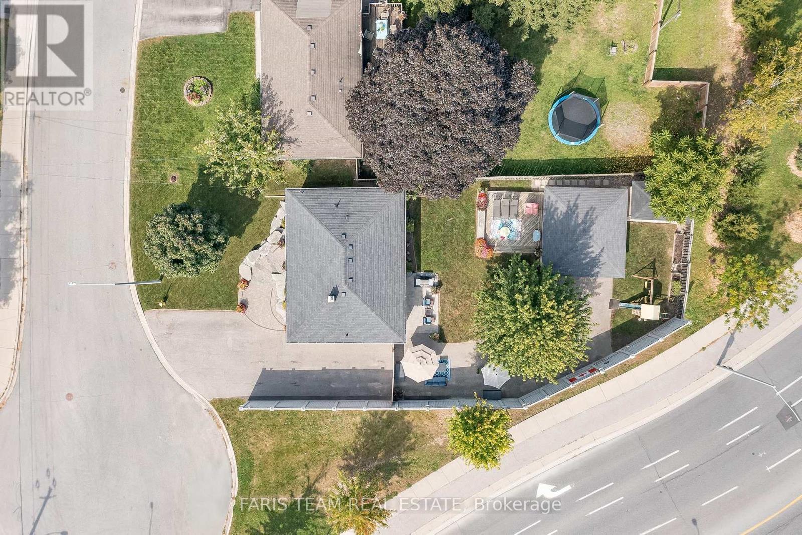 33 Fairview Avenue, Whitchurch-Stouffville (Stouffville), Ontario  L4A 1C8 - Photo 31 - N12161638