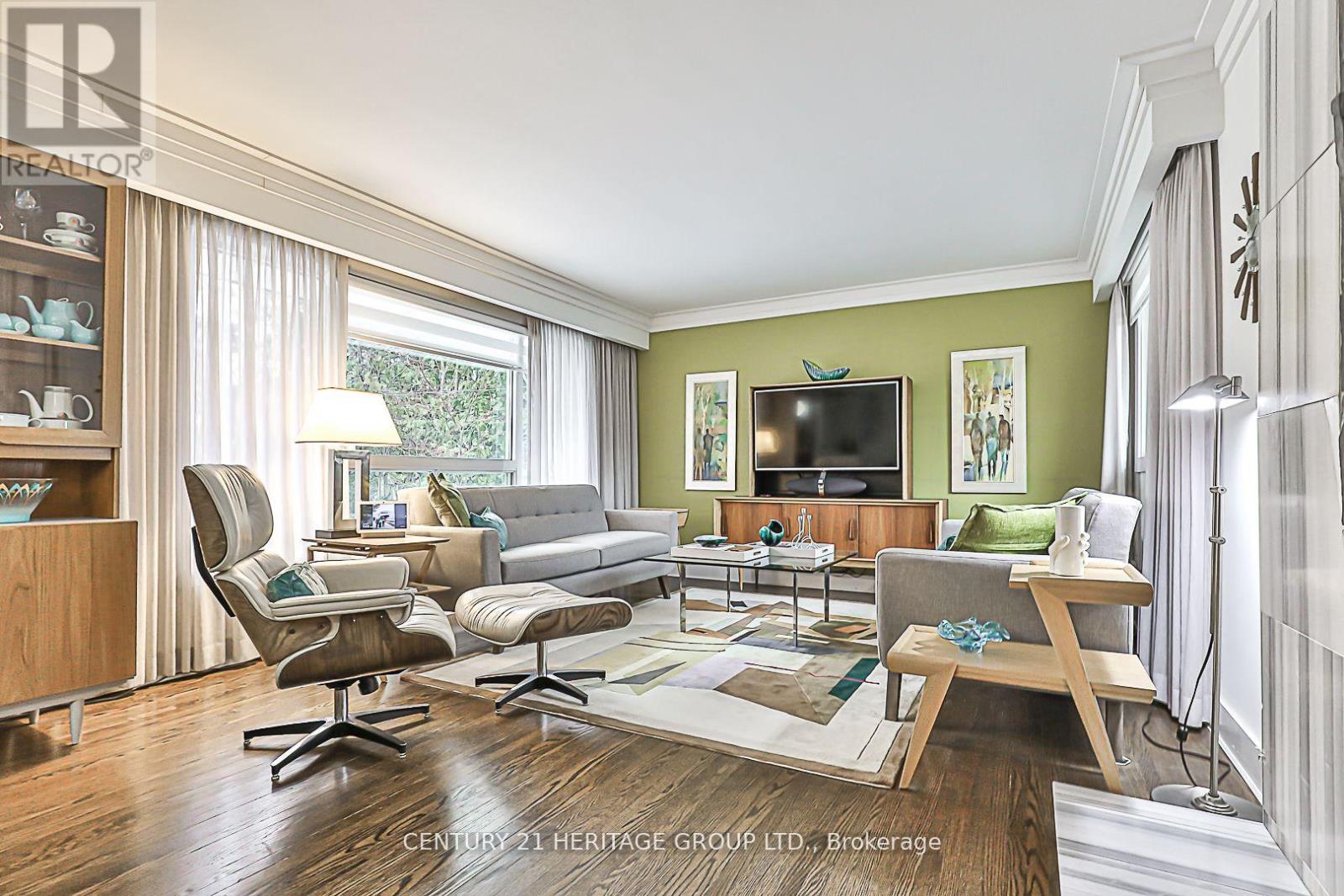 Property at 384 SUGAR MAPLE LANE image 4