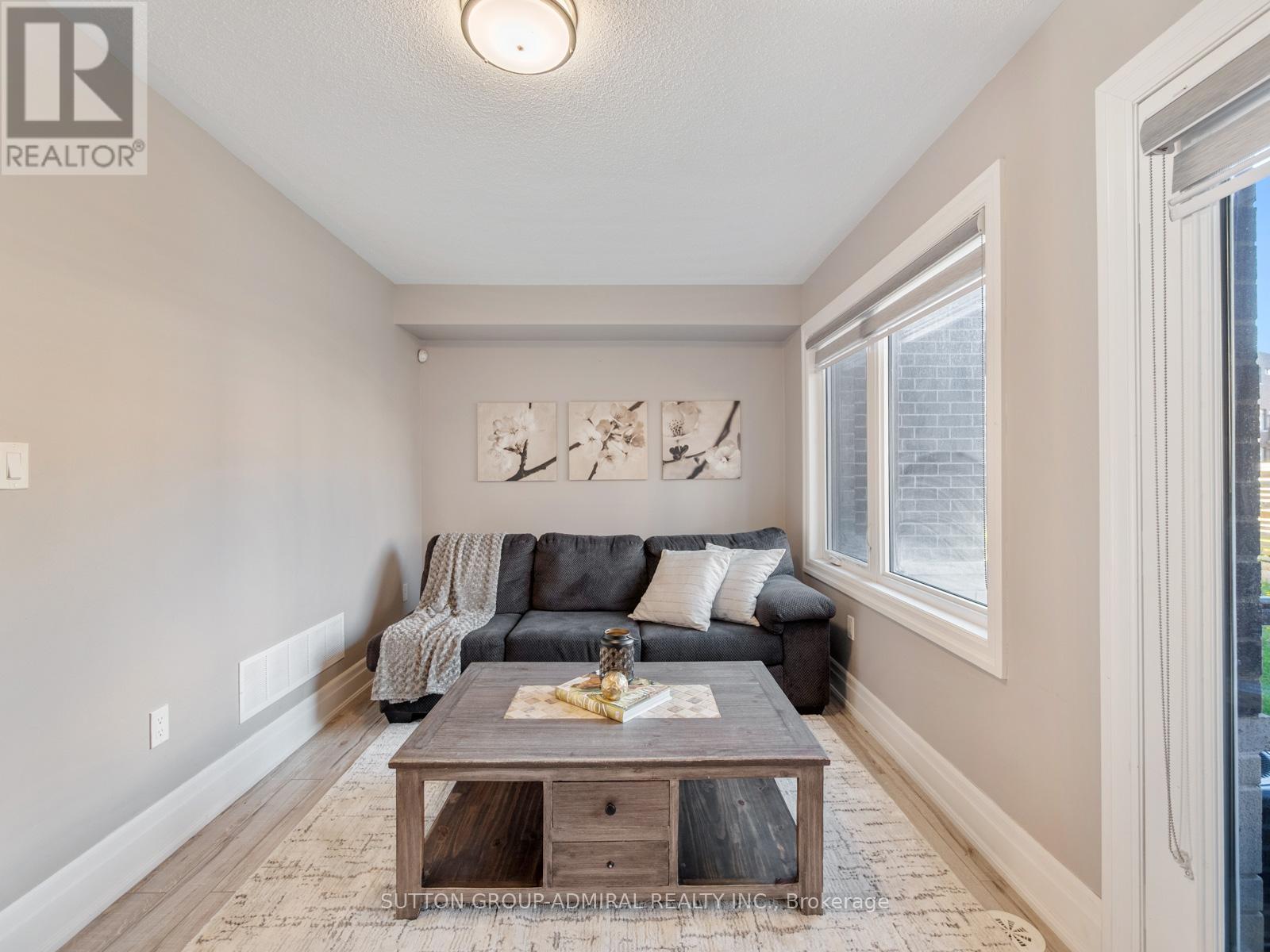 251 Thomas Cook Avenue, Vaughan, Ontario  L6A 5A1 - Photo 4 - N12161686