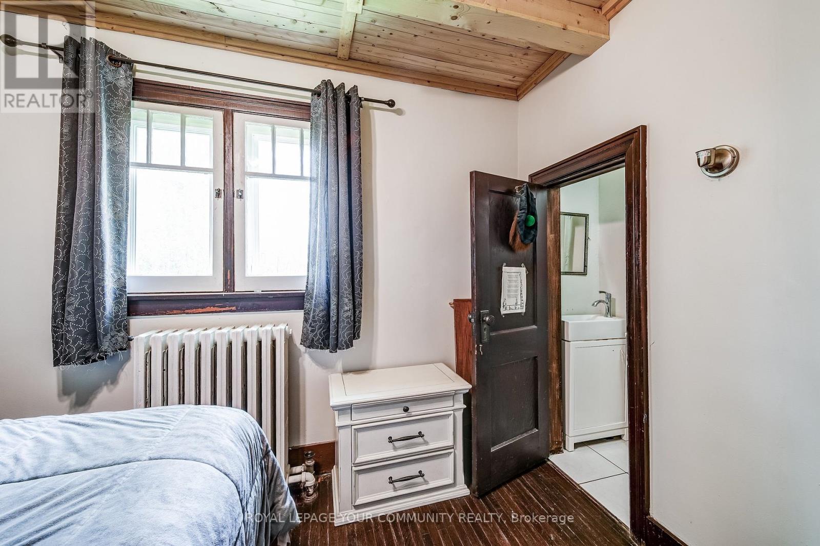 3 Catering Road, Georgina, Ontario  L0E 1R0 - Photo 16 - N12161708