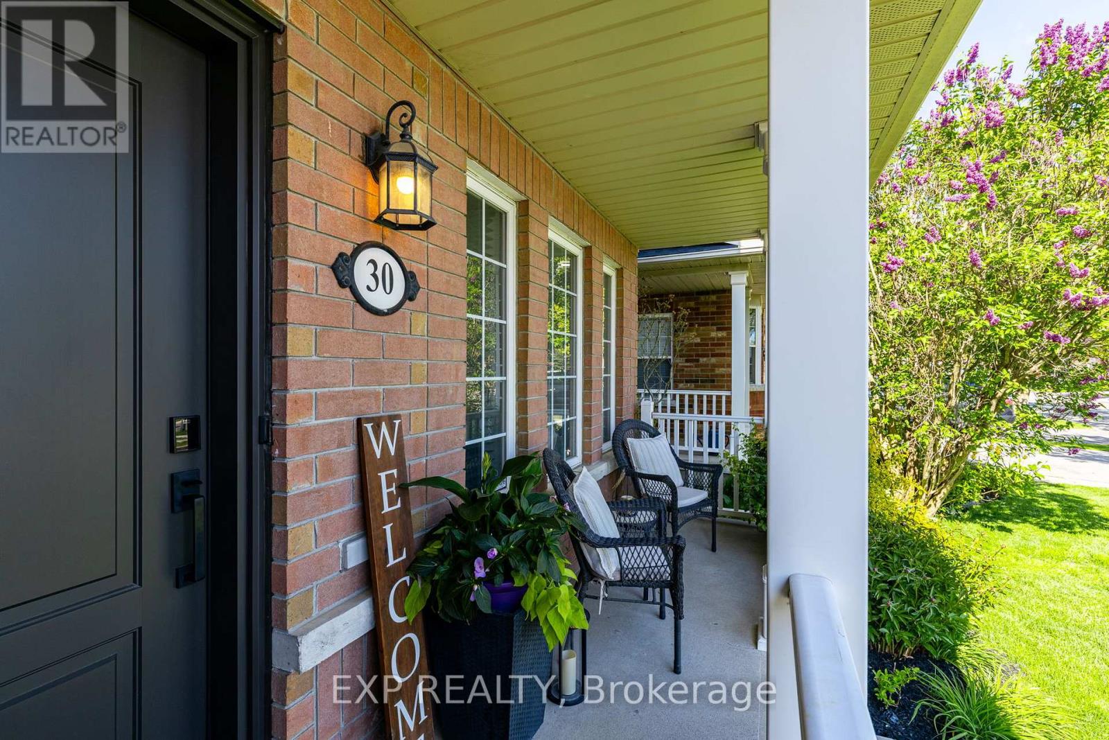 30 Earl Stewart Drive, Aurora, Ontario  L4G 7P4 - Photo 3 - N12161752