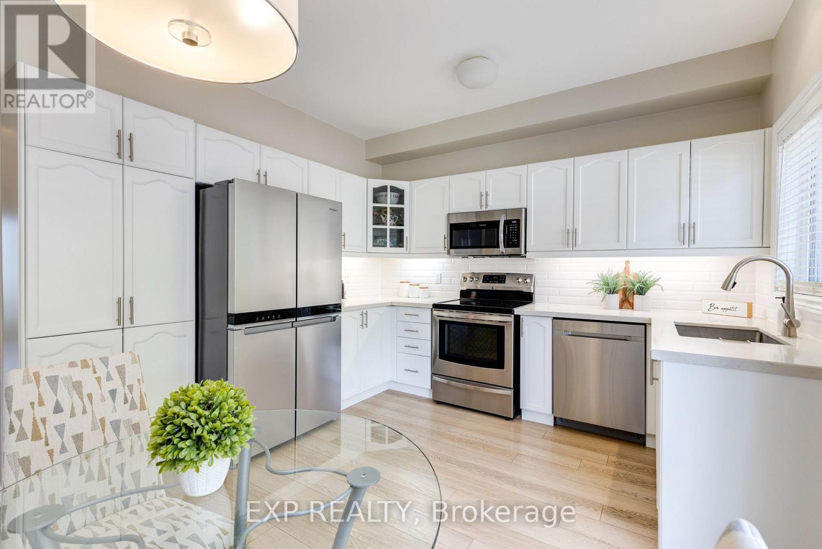 30 Earl Stewart Drive, Aurora, Ontario  L4G 7P4 - Photo 9 - N12161752