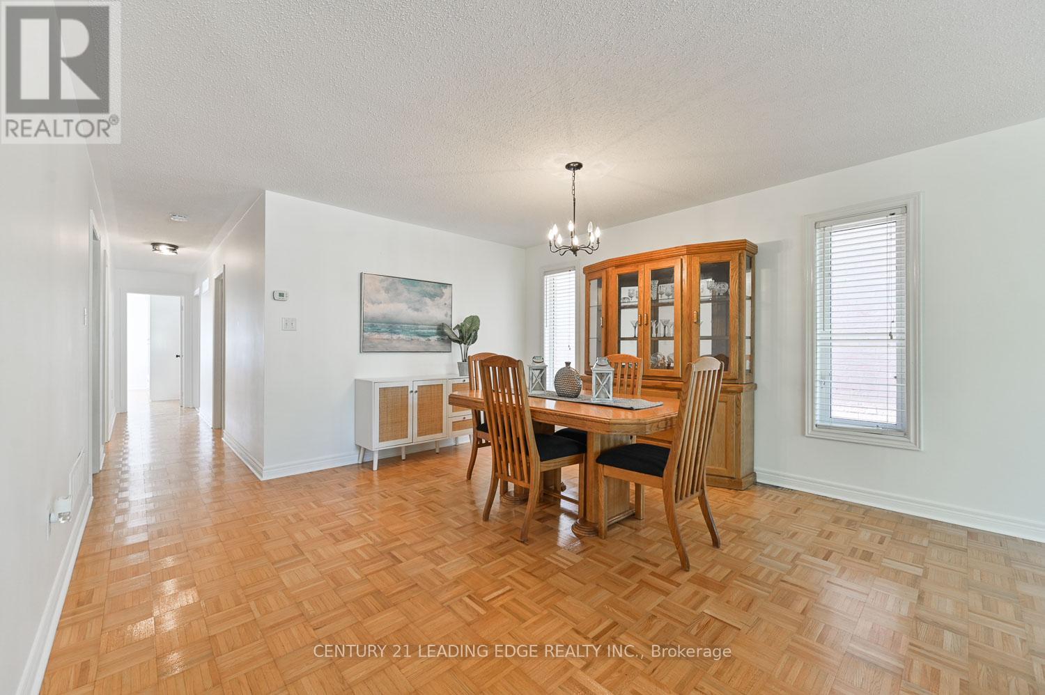 10 Lamont Court, Vaughan (Maple), Ontario  L6A 3B6 - Photo 12 - N12161811
