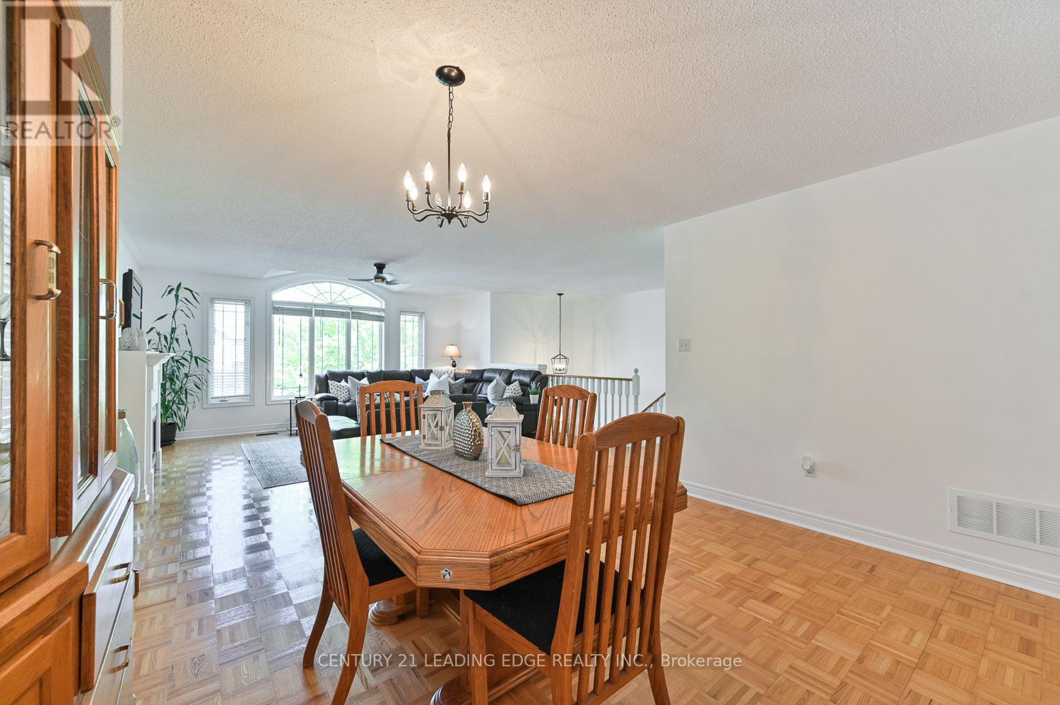 10 Lamont Court, Vaughan (Maple), Ontario  L6A 3B6 - Photo 13 - N12161811