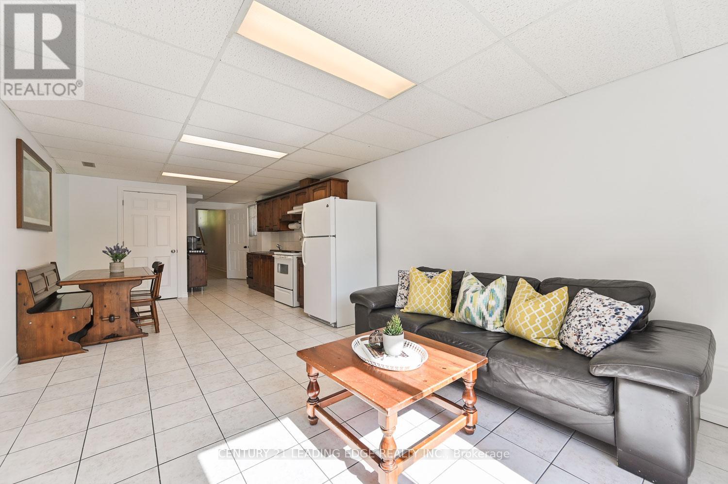 10 Lamont Court, Vaughan (Maple), Ontario  L6A 3B6 - Photo 36 - N12161811