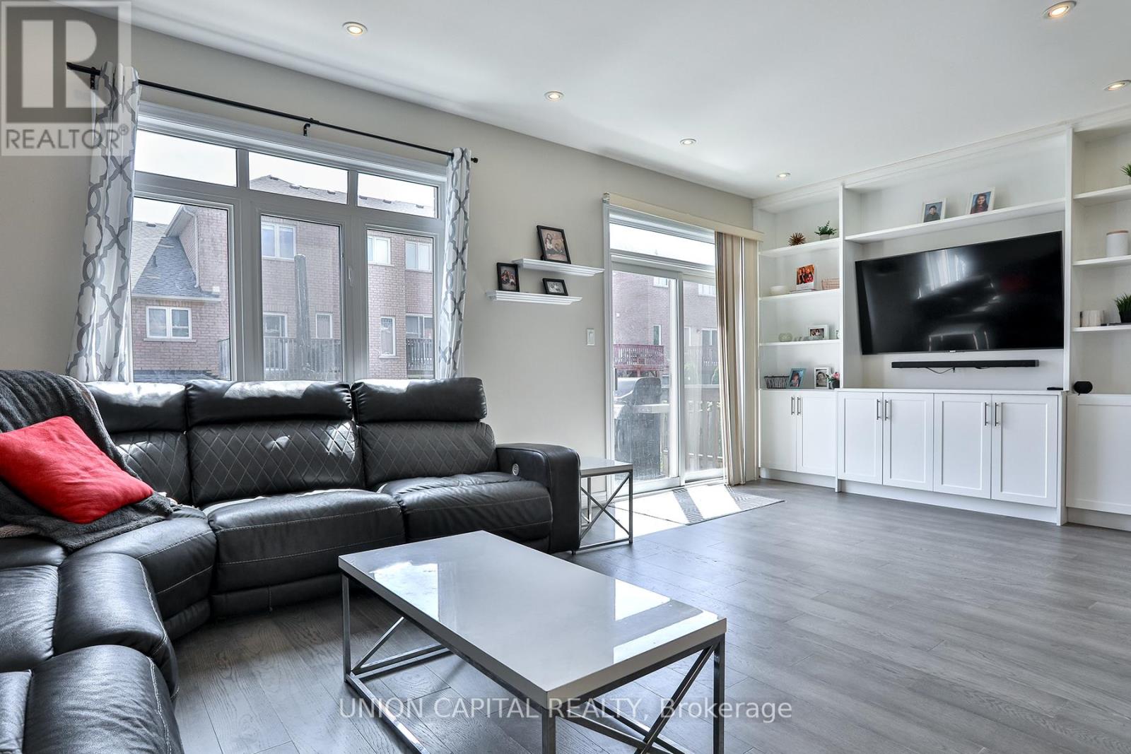 136 Mistywood Crescent, Vaughan, Ontario  L4J 9K3 - Photo 11 - N12161870