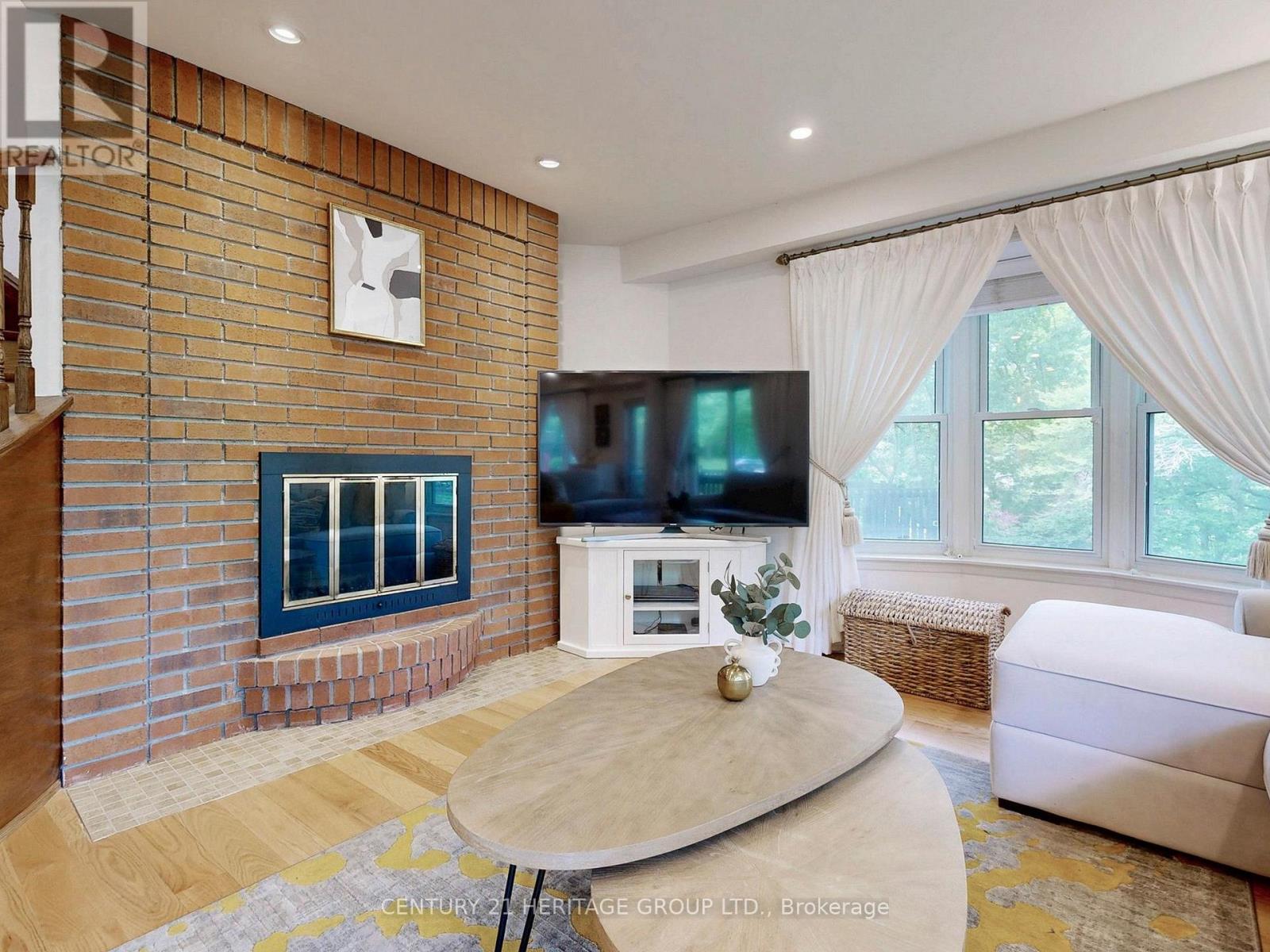 Property at 108 CONFEDERATION WAY image 4