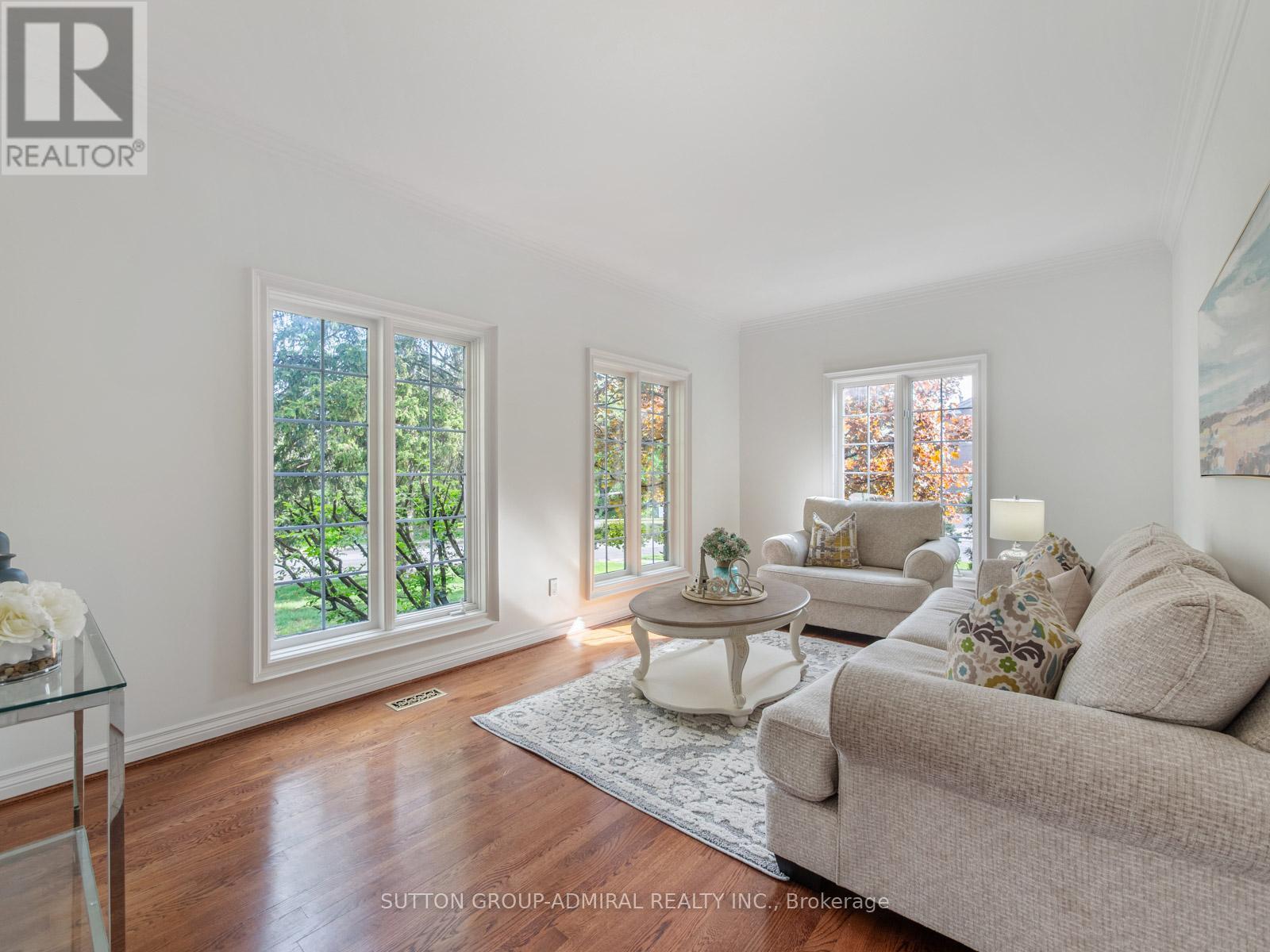 Property at 8 TIVOLI AVENUE image 4