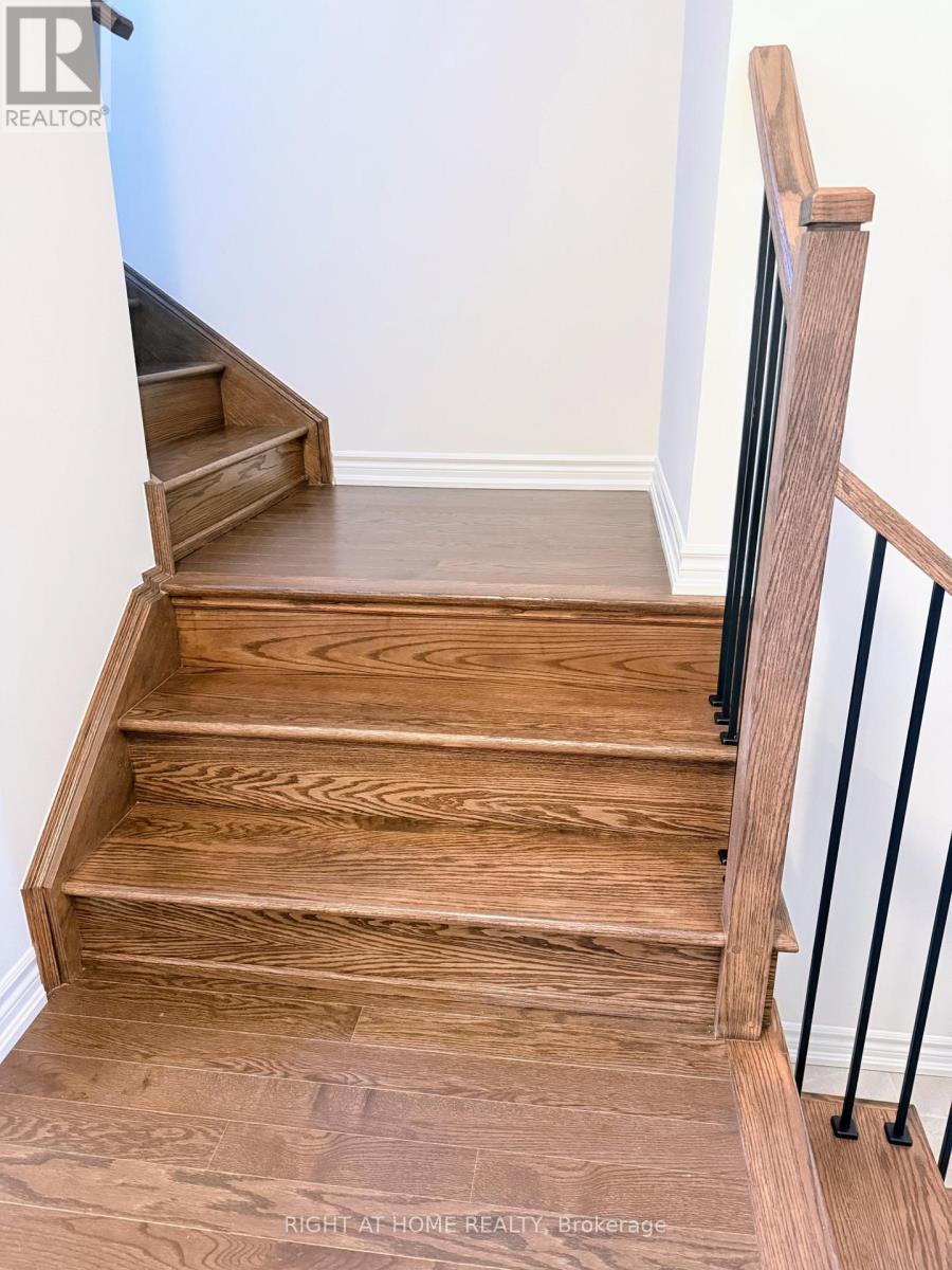 30 Shepherd Drive E, Barrie, Ontario  L9J 0P3 - Photo 12 - S12161766