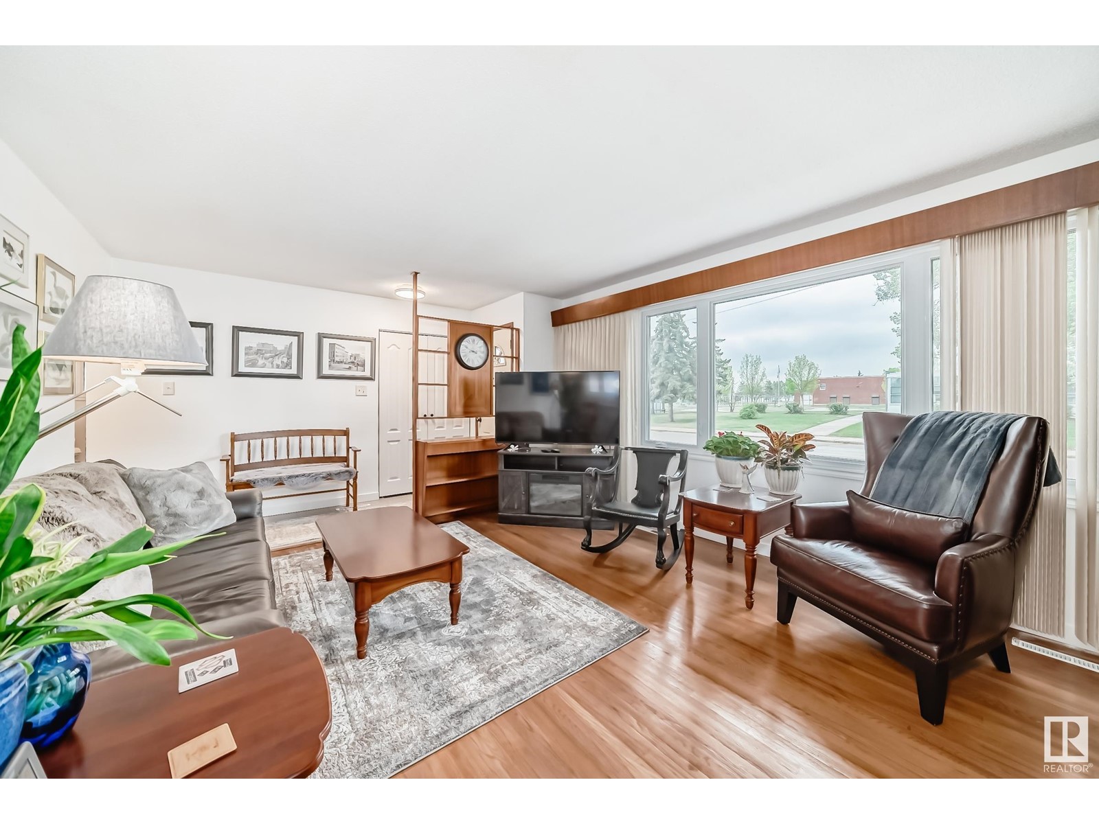 Property at 7012 132 AV NW image 5