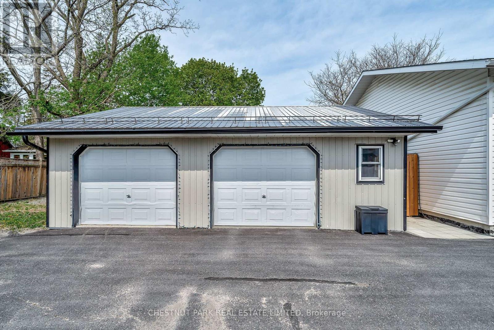 71 Queen Street, Prince Edward County, Ontario  K0K 2T0 - Photo 4 - X12155120