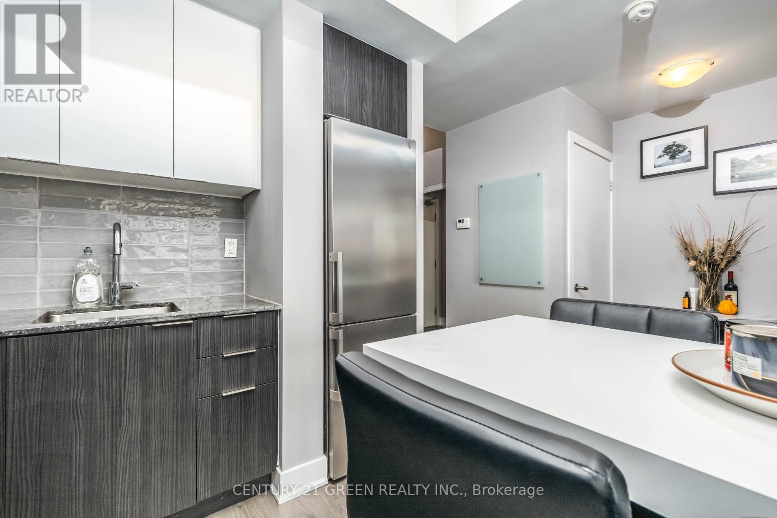 203 - 99 The Donway West Road, Toronto, Ontario  M3C 0N8 - Photo 10 - C12162072
