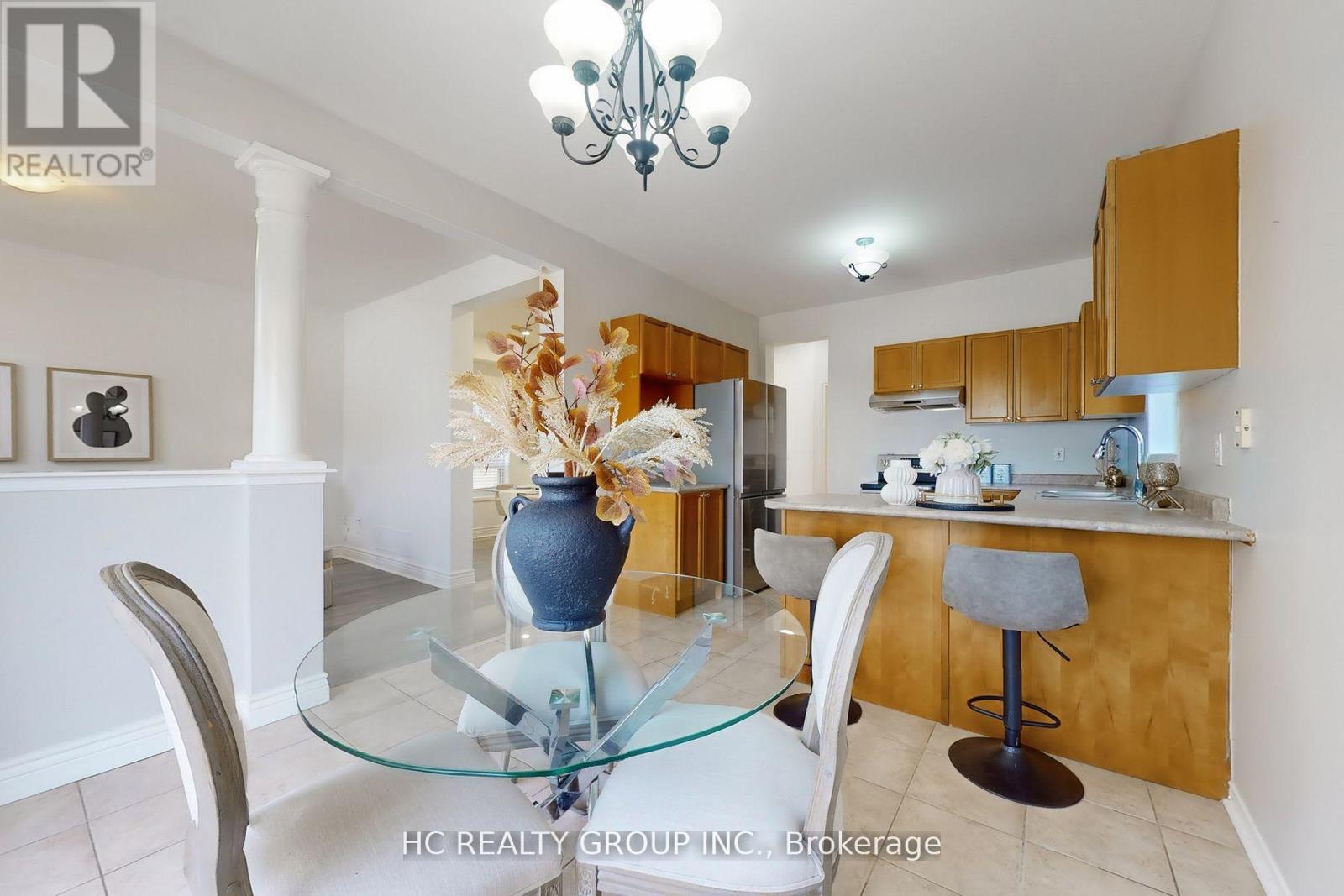 8 Beaumaris Crescent, Whitby, Ontario  L1M 2H2 - Photo 9 - E12162124