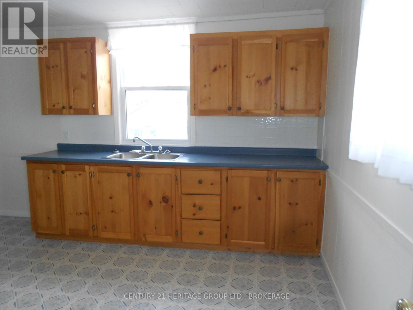 29 King Street, North Dundas, Ontario  K0C 1H0 - Photo 11 - X12162191