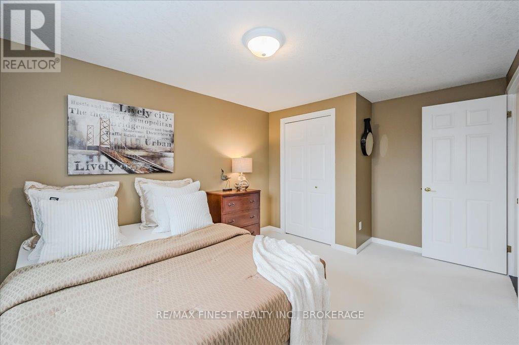 212 Summerfield Drive, Guelph, Ontario  N1L 1L3 - Photo 31 - X12162229