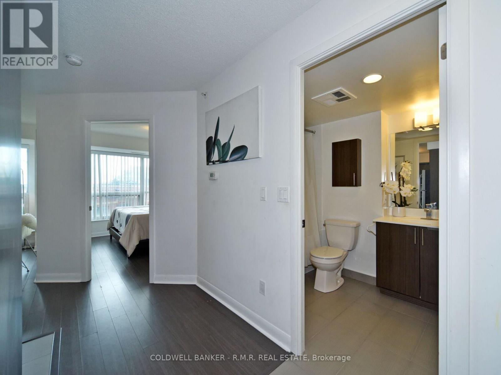 211 - 75 Norman Bethune Avenue, Richmond Hill, Ontario  L4B 0B6 - Photo 18 - N12162333