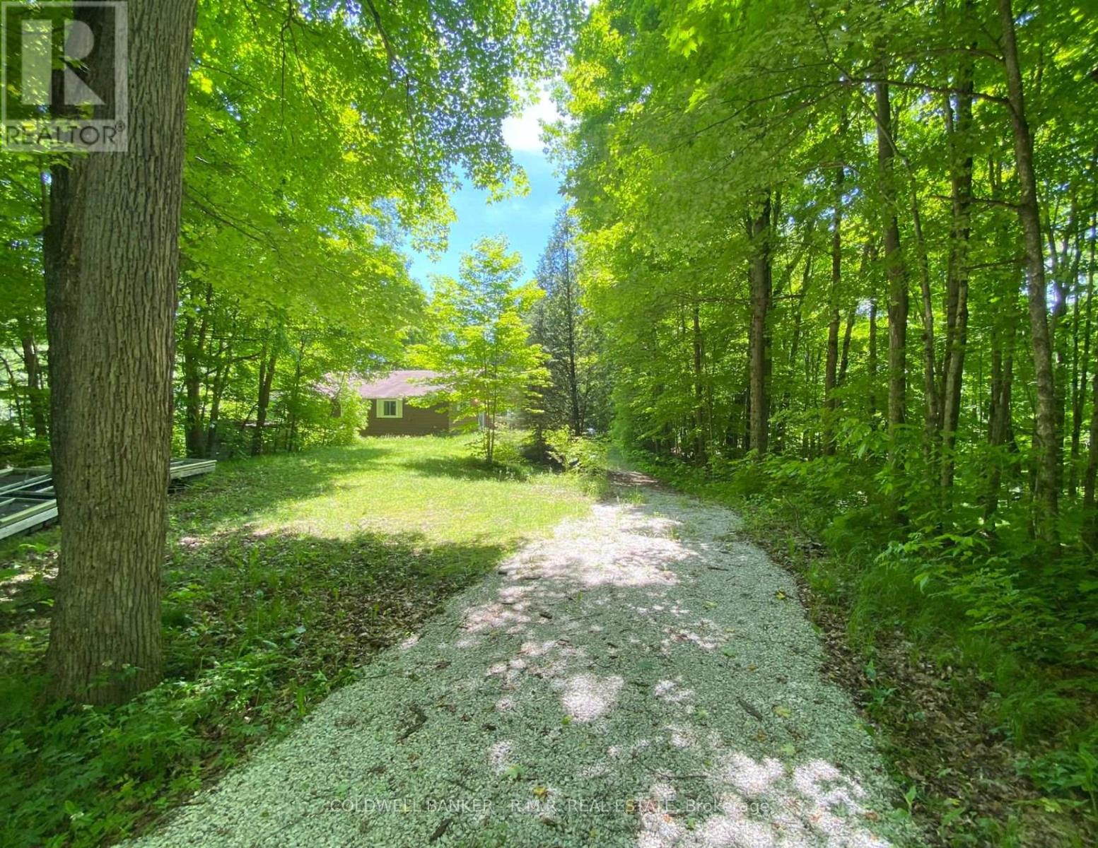 3493 Southwood Beach Boulevard, Ramara, Ontario L0K 2B0 - Photo 25 - S12162287