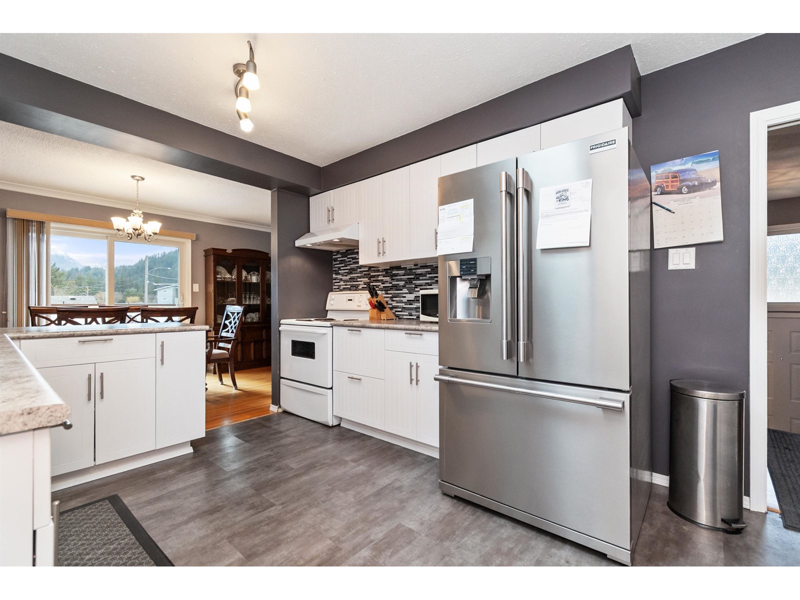 550 Coquihalla Street, Hope, Hope, British Columbia  V0X 1L0 - Photo 1 - R2977978