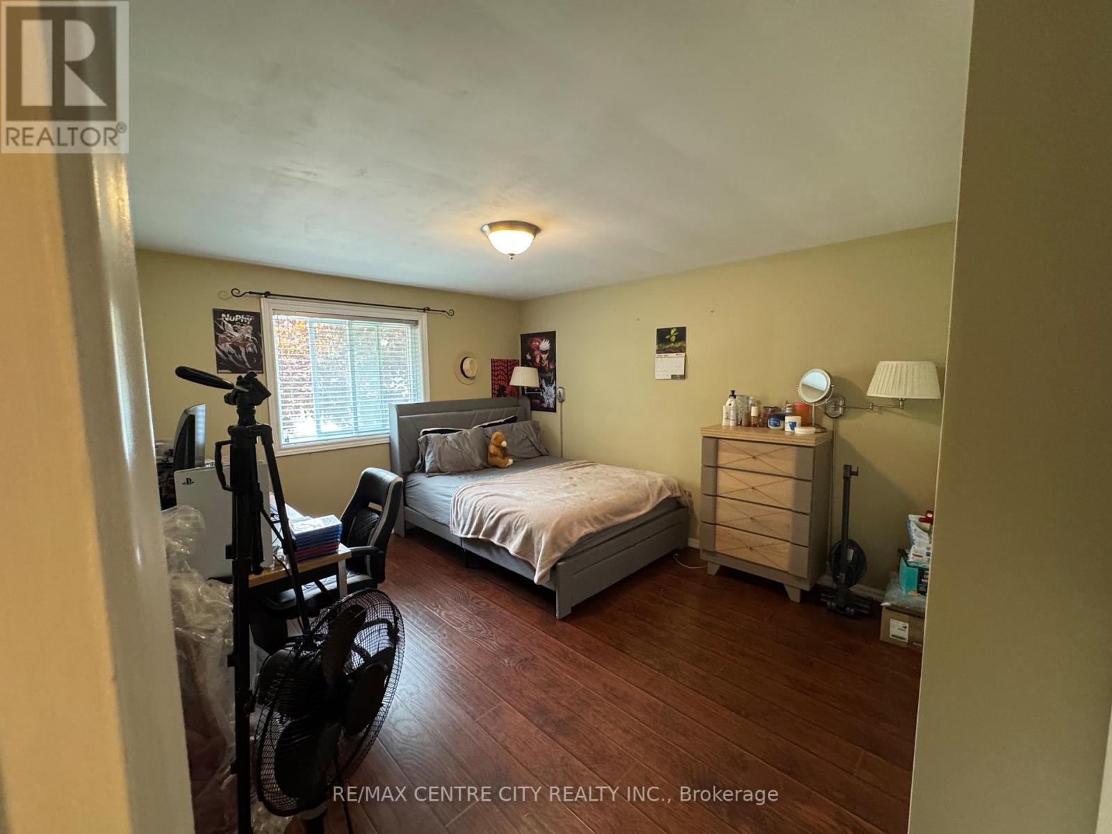 Photo 21 of 43 for 1462 Glengarry Avenue