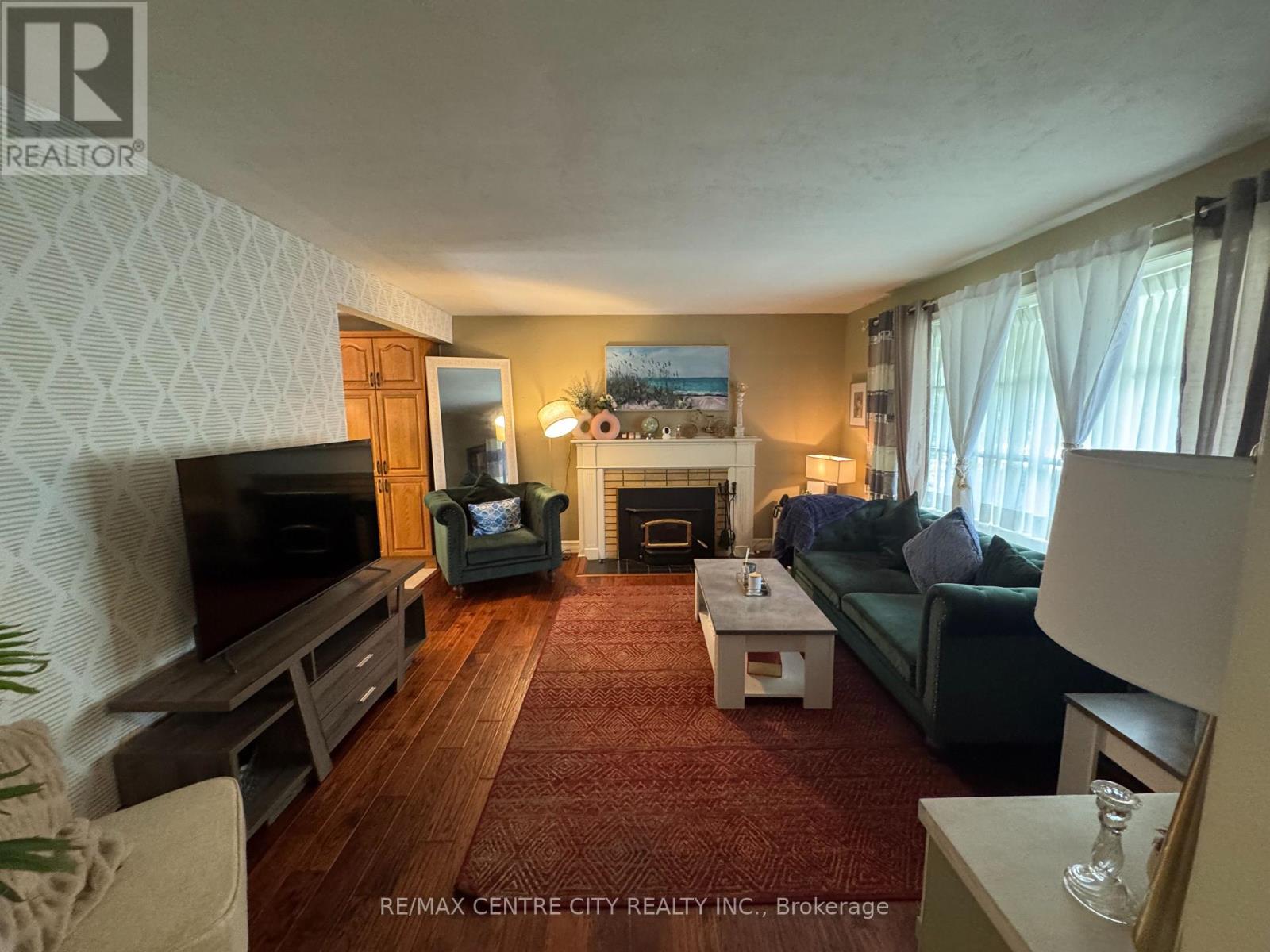 1462 Glengarry Avenue, London North, Ontario  N5X 1R1 - Photo 6 - X12162146