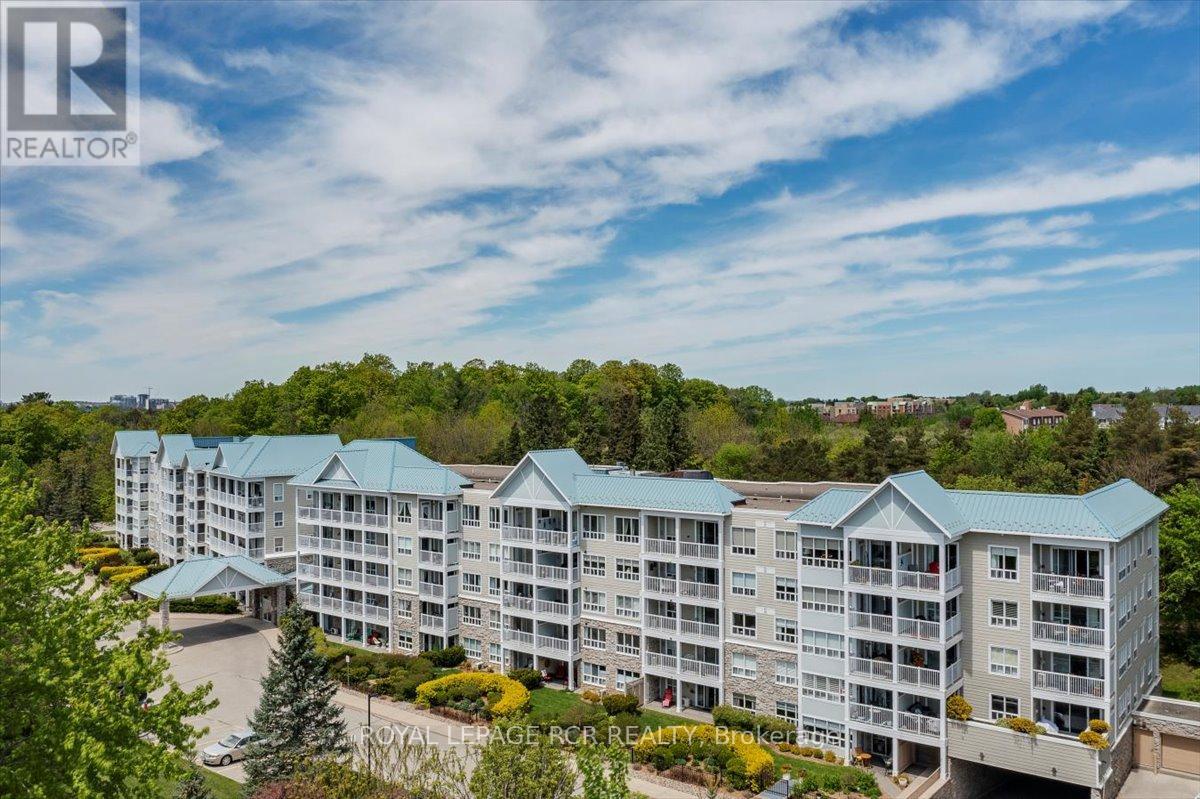 212 - 900 BOGART MILL TRAIL, Newmarket, Ontario