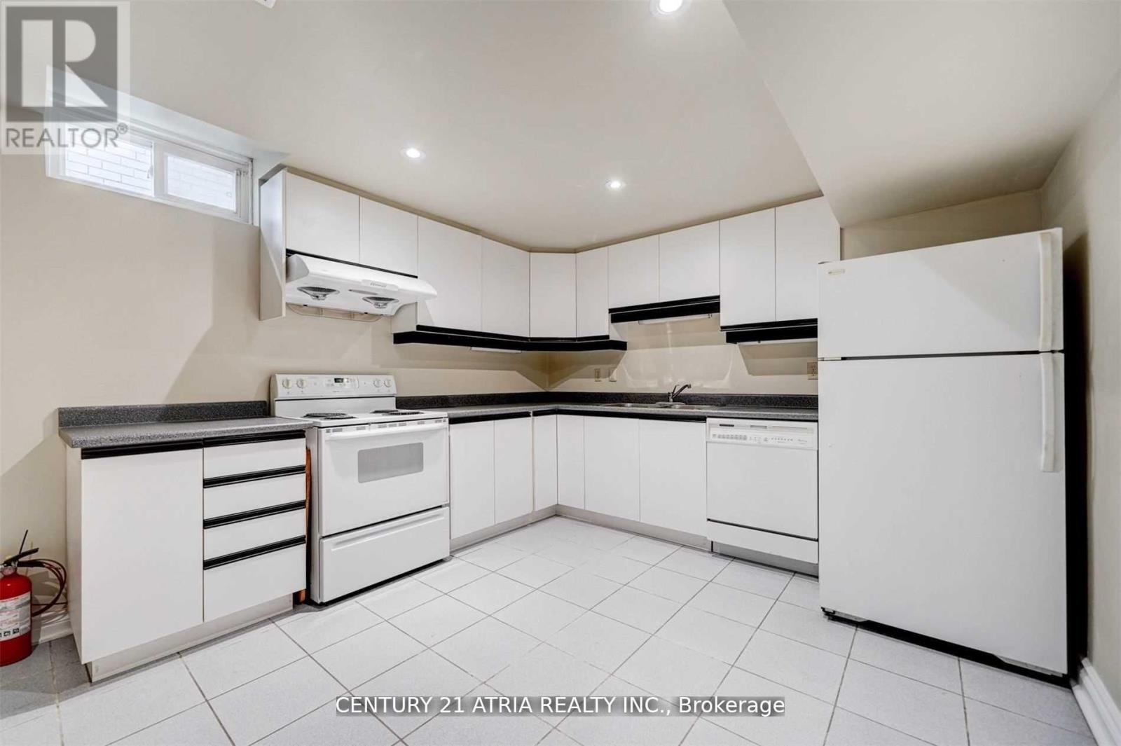 Bsmt - 53 Cherhill Drive, Vaughan, Ontario  L6A 1H6 - Photo 9 - N12162111