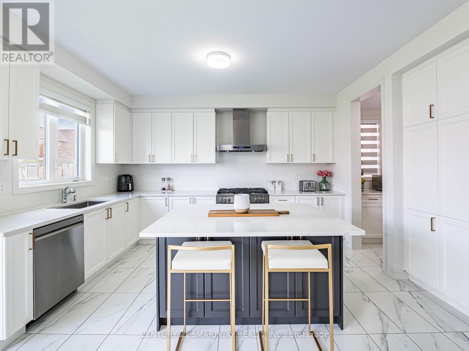 62 Sandhill Crescent E, Adjala-Tosorontio (Colgan), Ontario  L0G 1W0 - Photo 16 - N12162113