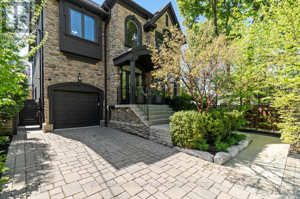 Property at 1080 ROYAL YORK ROAD image 3