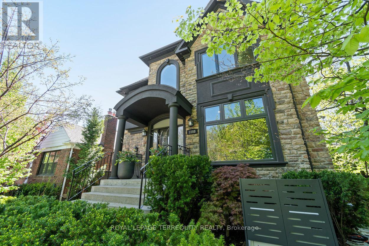 Property at 1080 ROYAL YORK ROAD image 4